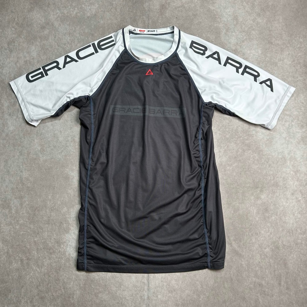 Gracie Barra BJJ Rash Guard Mens XL Black White Short Sleeve MMA Compression Top